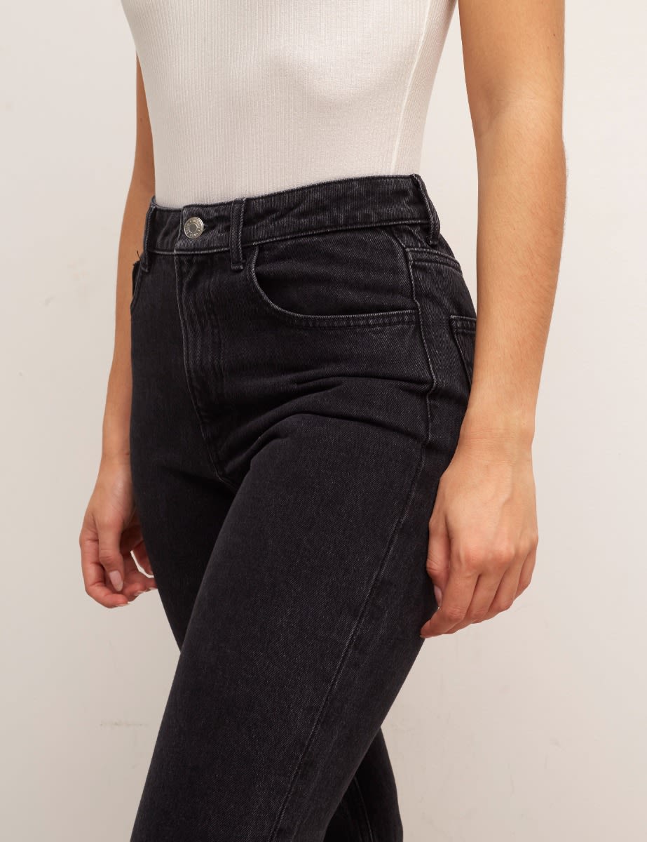 Mid Rise Cropped Straight Jean Washed Black