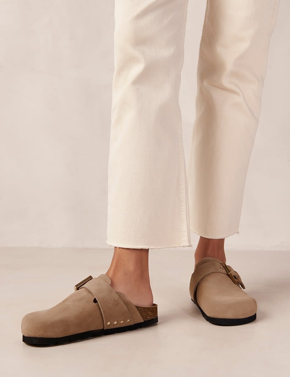 Alohas Taupe Suede Clogs